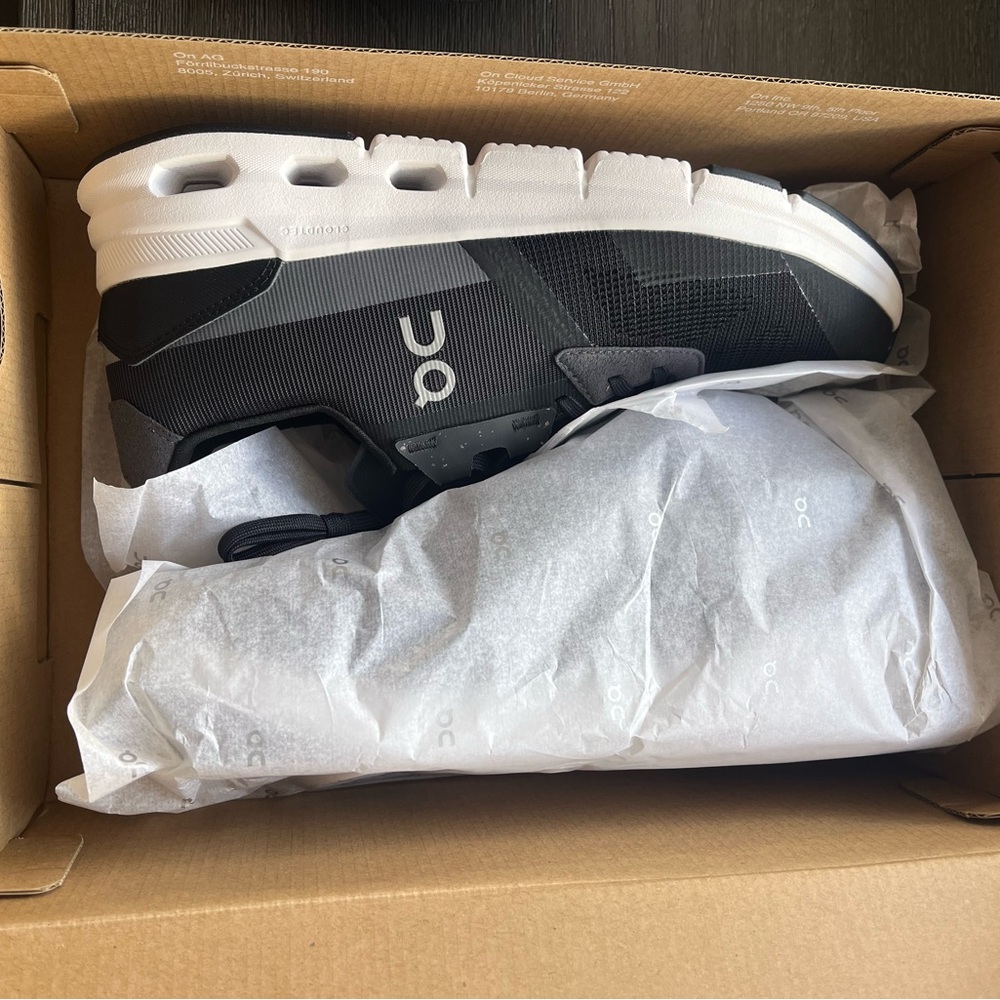 BRAND NEW: never worn! 
On Running Men's Black and White Athletic Shoes
